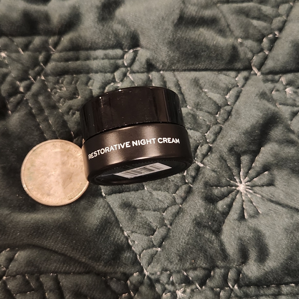 Dime restorative night cream